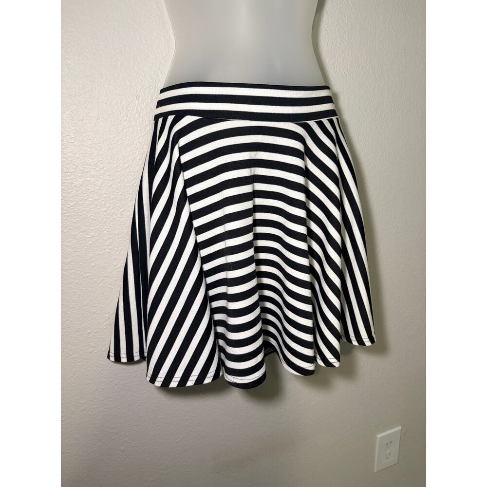 Handmade Black & White Striped Skater Skirt Stretchy Thick Fabric Size S/M